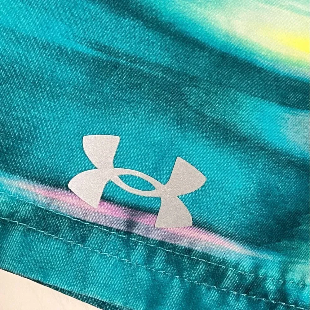 Under Armour boys swim shorts Sz 6
